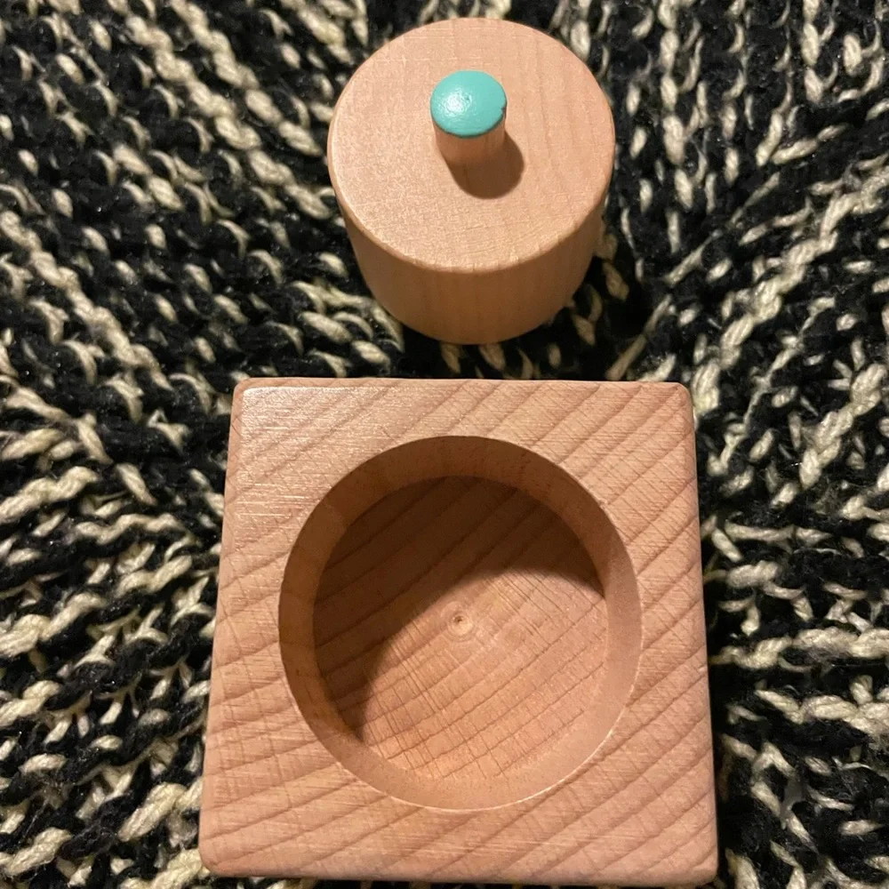 Lovevery Montessori Pincer Puzzle